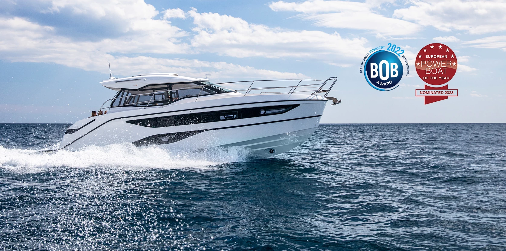 LES BATEAUX MOTEUR BAVARIA