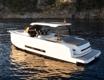 DE ANTONIO D36 - 2023<br>8 personnes - BANDOL<br>