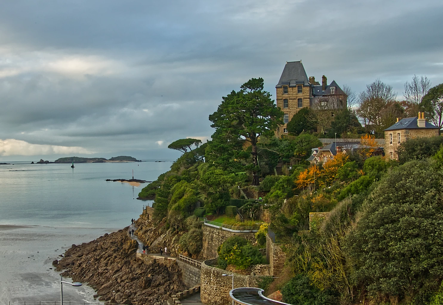 LE PORT DE SAINT-MANDRIER EN LIVE